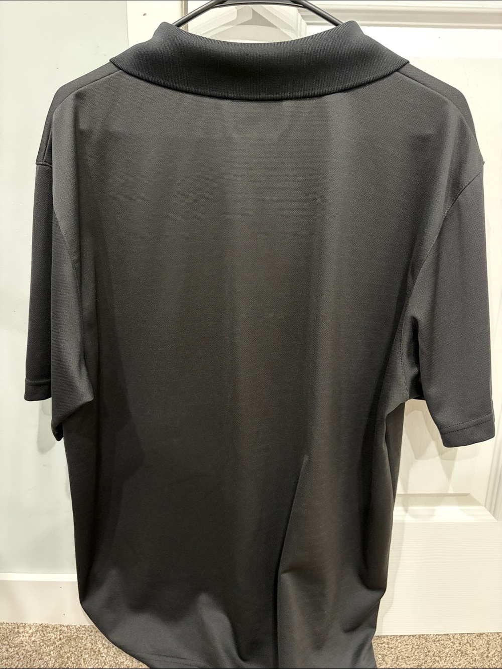 Izod Men’s Black Polo Shirt with Collar - Picture 6 of 6